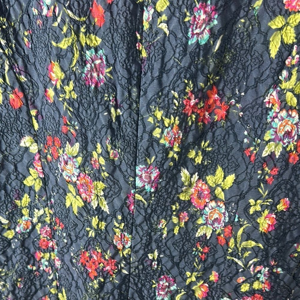 Blue Floral Sheath Dress with Sleeveless Design for Casual Occasions - Picture 9 of 9